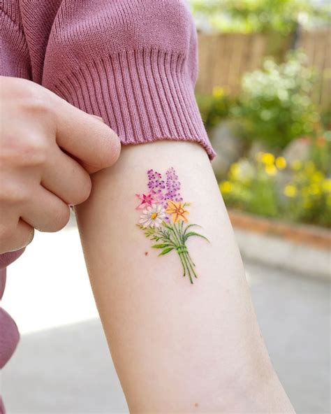 The Best Daisy Tattoo Ideas And Meaning Colour Tattoo For Women Tiny