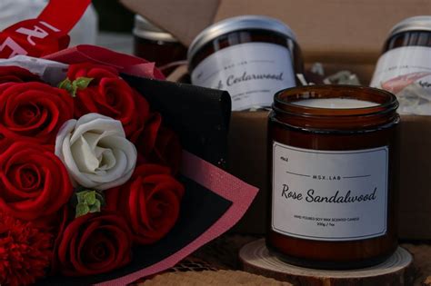 The Right Romantic Candle Can Make The Difference