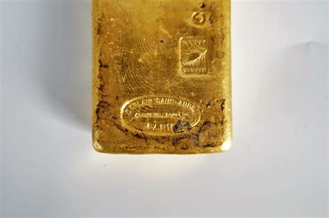 Prix Du Lingot D'or En 1968 - Lingot d'or N°149 018 . Poids brut : 998.5 g environ. Accompagné de son
