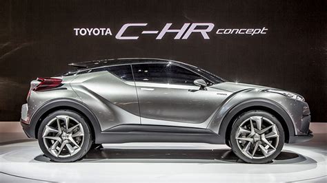 Toyota Presenta En El Salón De París El Nuevo Crossover C Hr Toyota