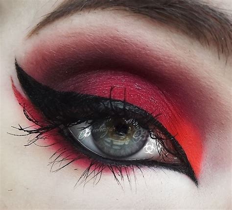 Red And Black Makeup Love It Gothic Makeup Dark Makeup Eye Makeup