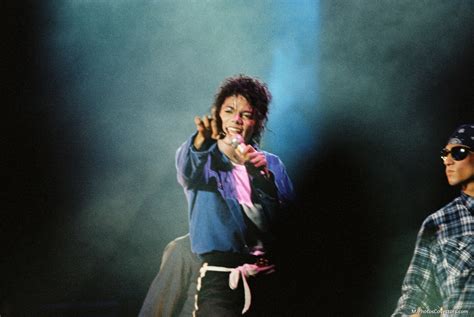 Bad Tour The Way You Make Me Feel Michael Jackson Photo 13443897