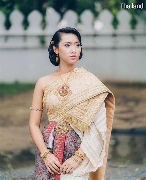 THAILAND ?? | Thai traditional costume, ชุดไทย in 2020 | Traditional dresses, Traditional thai ...