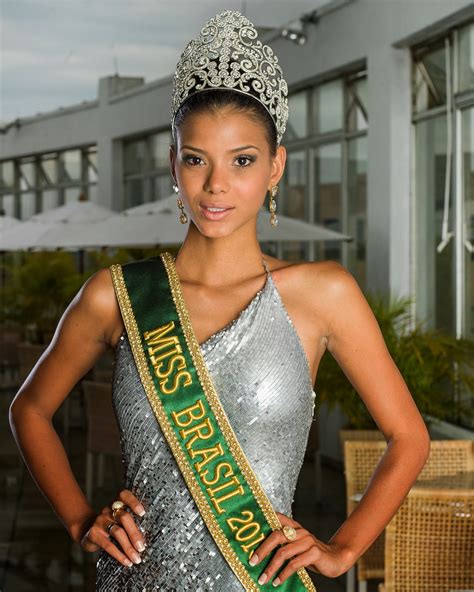 Miss Brasil 2013 Revela Que Ora Sempre Que Vai Subir Na Passarela