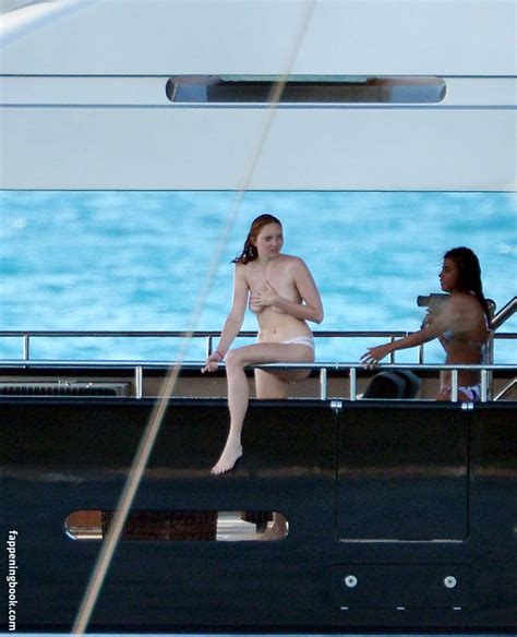 Lily Cole Nude The Fappening Photo Fappeningbook