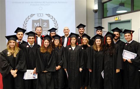 Colloque Et Cérémonie De Remise Des Diplômes Du Master 2 Le 1er