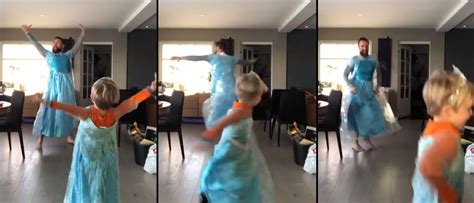 El Divertido Vídeo Viral De Un Baile Entre Padre E Hijo Al Ritmo De La