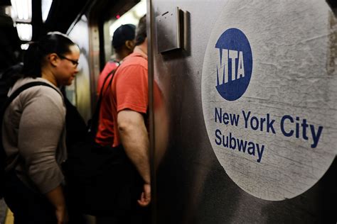 Call It Metro Schadenfreude As New Yorks Subway Woes Worsen
