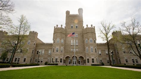 Eastern Illinois University Campus Alert Lifted After Caller Identified