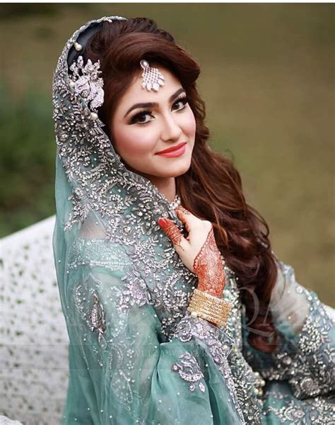 Bridal Mehndi Dresses Pakistani Bridal Makeup Indian Wedding Gowns