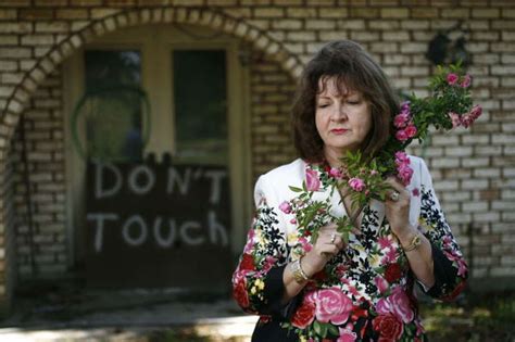 2 Years After Katrina Rose Blooms As Symbol Of Revival Houston Chronicle