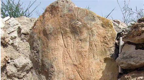 Descubren Varias Estatuas Menhir De La Edad Del Cobre En Los Millares