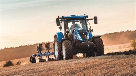 New Holland returns to Cereals in 2018 - Tillage and Soils - best ...