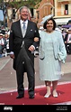 El Príncipe Heredero Aleksandar II. de Serbia con su esposa, la ...