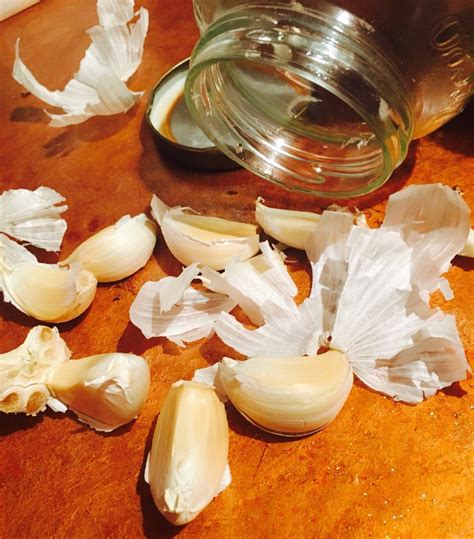 Peeling Garlic | ThriftyFun
