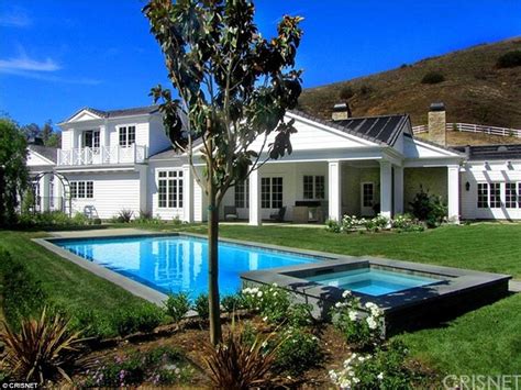 Kylie Jenner Upgrades From 27m Home In Calabasas To 6m Spread In