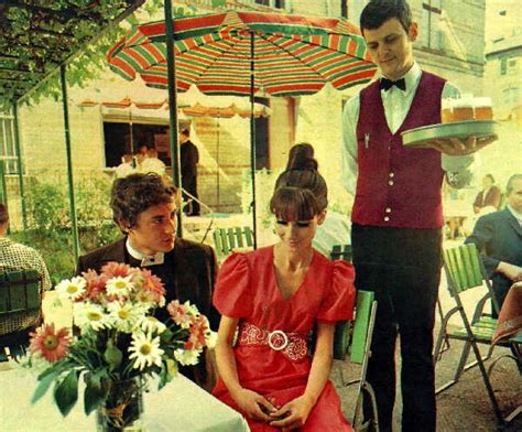Wir haben hunderte von brautkleidern in limitierter auflage die in den größen. Hochzeit, Sonderheft der Sibylle, DDR 1969