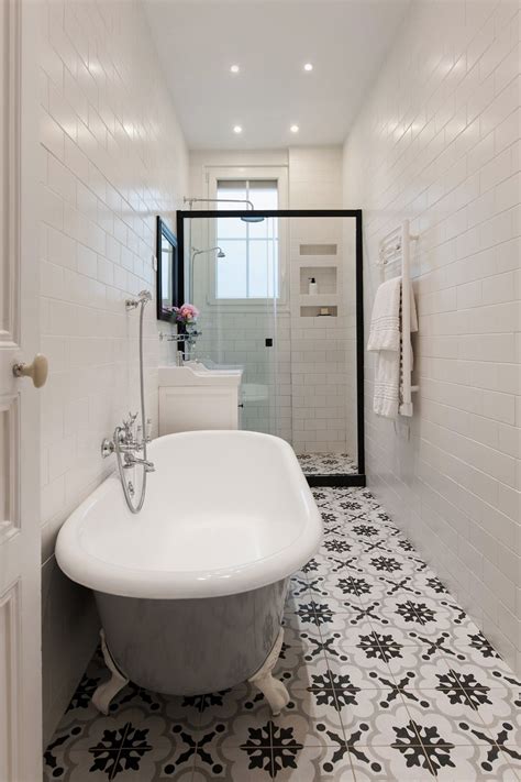 10 Must See Parisian Bathroom Decor Ideas