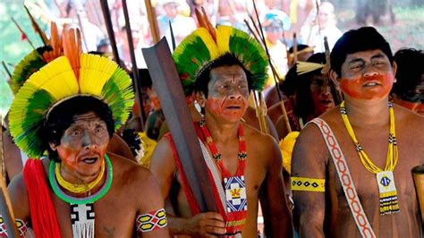 Tribus Indígenas Del Amazonia Pasaron De Enemigas A Aliadas Para