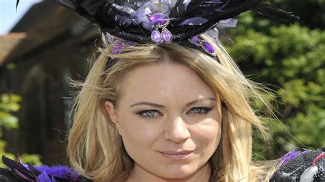 Eastenders Star Rita Simmons Aka Roxy Mitchell To Star In Snow White