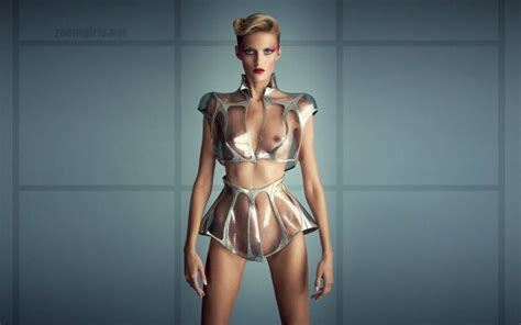Runway Model Effectively Nude In Futuristic Nudeshots