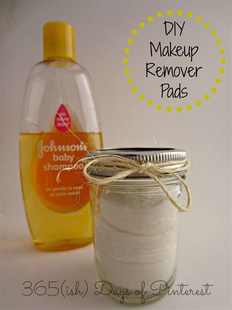 If you want to know to know how to make natural makeup remover for oily skin by using natural ingredients, you can try this homemade makeup remover balm. DIY Makeup Remover Pads: Vol. 2, Day 27 - Simple and Seasonal