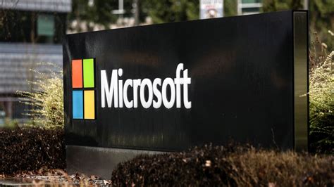 Us Judge Temporarily Blocks Microsoft Acquisition Of Activision Cnn