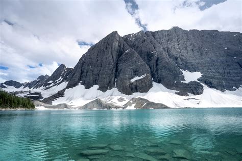 Hiking Floe Lake