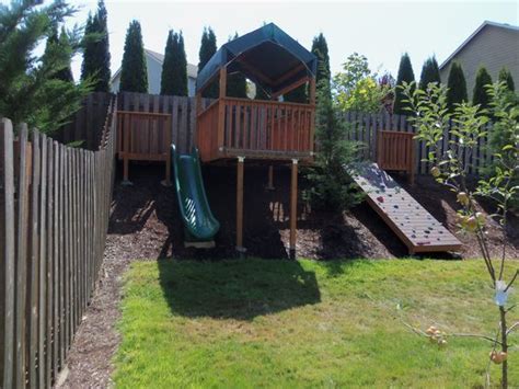 Sloped Backyard Kid S Backyard Hillside Play Area
