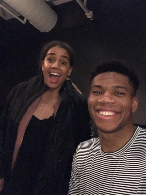 The couple currently resides in milwaukee and often post about. NBA: Giannis antetokounmpo (milwaukee bucks) y su novia ...