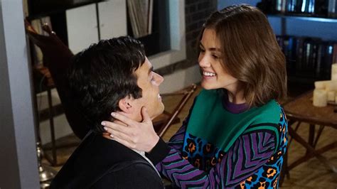 Lucy Hale Talks Pretty Little Liars Kissing Scenes With Ian Harding Teen Vogue