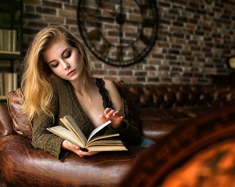 Wallpaper Blonde Girl Reading Book On Sofa 1920x1200 Hd Picture Image