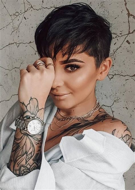 40 Chic Female Short Hairstyle Design To Be Cool Latest Fashion