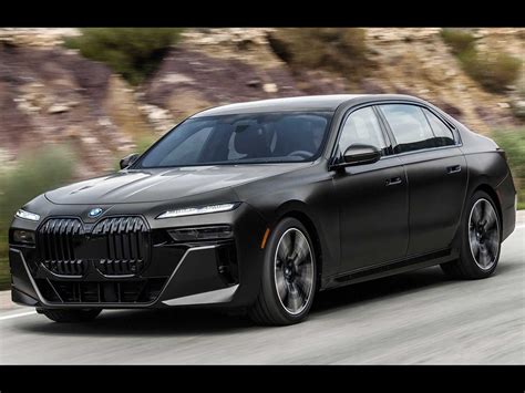 2023 bmw 7-series brings a new generation of competition for the s