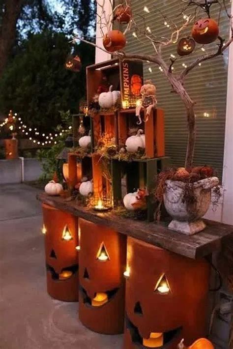 Beautiful Diy Outdoor Halloween Decor With Crates