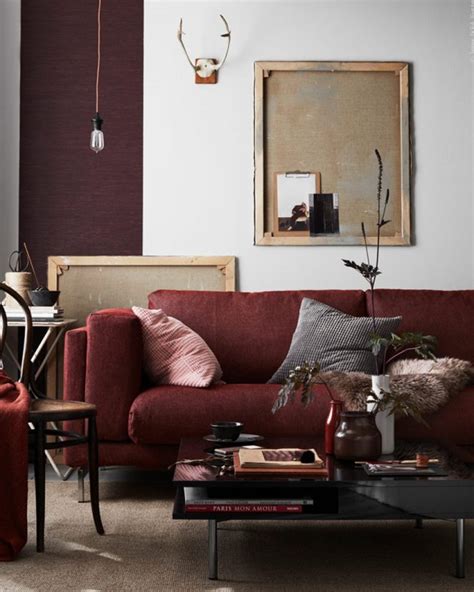 How To Use The Splendid Burgundy Color In The Living Room Decor