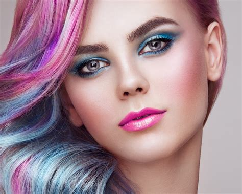 Download Wallpaper 1280x1024 Color Hair Girl Model Makeup Close Up Standard 54 Fullscreen