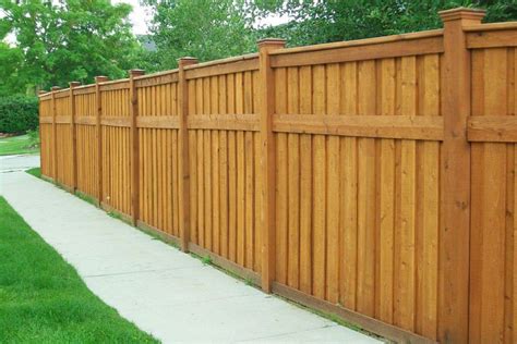Wood And Vinyl Rustic Fence Options Where To Find Rustic Privacy Fences