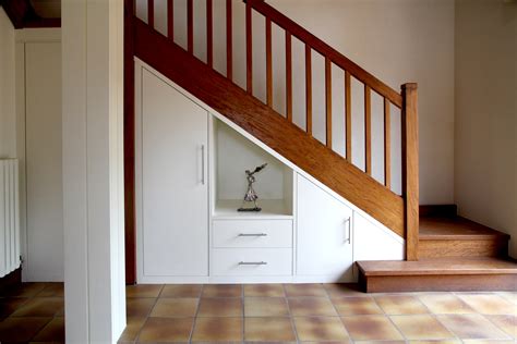 Les dimensions d'une rambarde d'escalier sont importantes. Mon amenagement placard sous escalier sur mesure