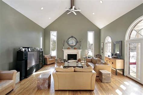 How To Paint A Living Room With Vaulted Ceilings Information