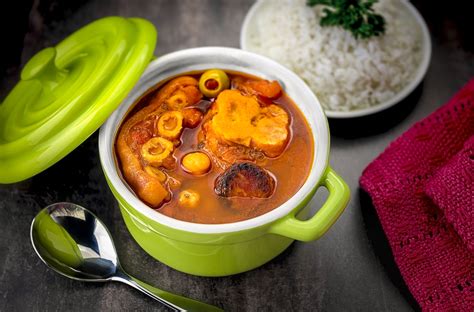 Patitas De Cerdo Con Garbanzos