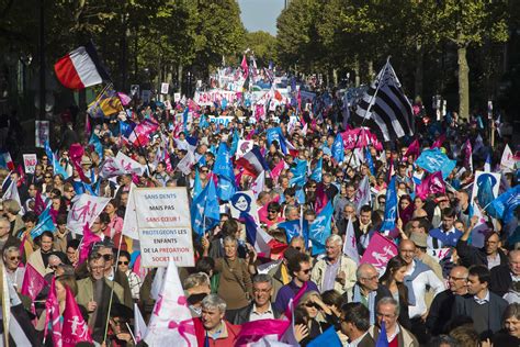 Tens Of Thousands Rally In Paris To Protest Same Sex Marriage Cbs News