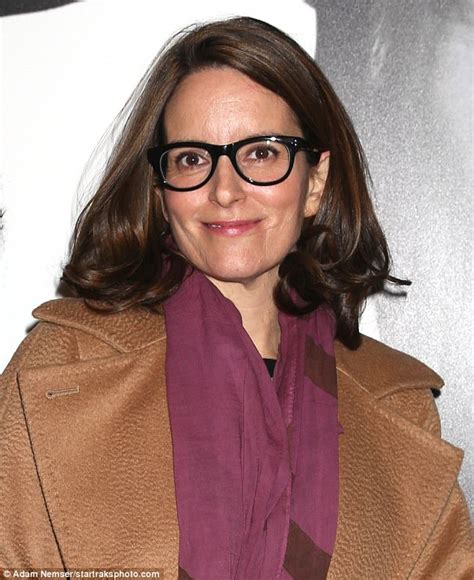 Tina Fey Arrives To Opening Night On Broadway With Husband Daily Mail