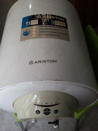 Jual Di Jual Muraaahh Water Heater Ariston Tabung Liter Di Lapak