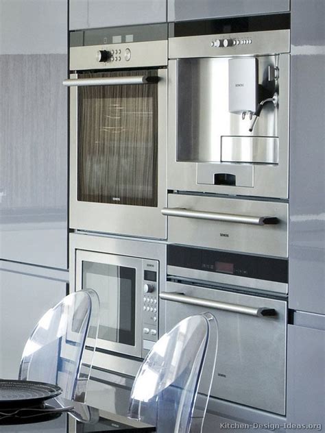Our luxury kitchen appliances showcases top brands. Luxury Kitchen Appliances - Built-In Oven, Coffee Maker ...