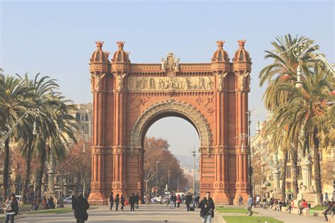 Hier finden sie 3.262.932 bewertungen und fotos von reisenden über 4.406 sehenswürdigkeiten, touren und ausflüge. Die besten Barcelona Sehenswürdigkeiten und Highlights