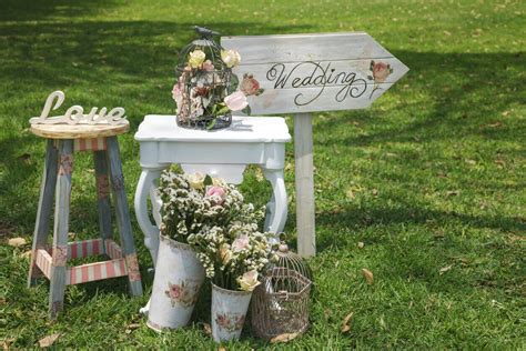 36 Picnic Wedding Ideas Youll Love Wedding Spot Blog