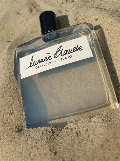 Lumiere Blanche Olfactive Studio perfume - a fragrance for women and ...