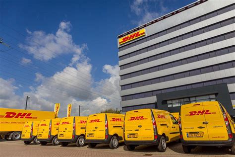 Dhl supply chain volunteers offered digital training sessions. Renault levert 500ste bestelauto aan DHL - Oving