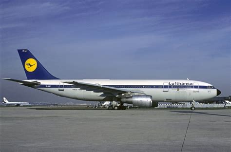 Today In Lufthansa History The First Airbus Arrives Lufthansa Flyer